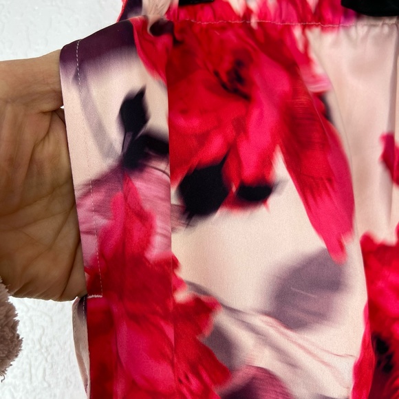 Victoria's Secret Water-color Roses Silky Pajama Bottoms Sz. Med - Picture 6 of 16